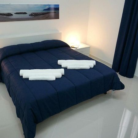Al Porticciolo Bed & Breakfast Salerno Eksteriør bilde