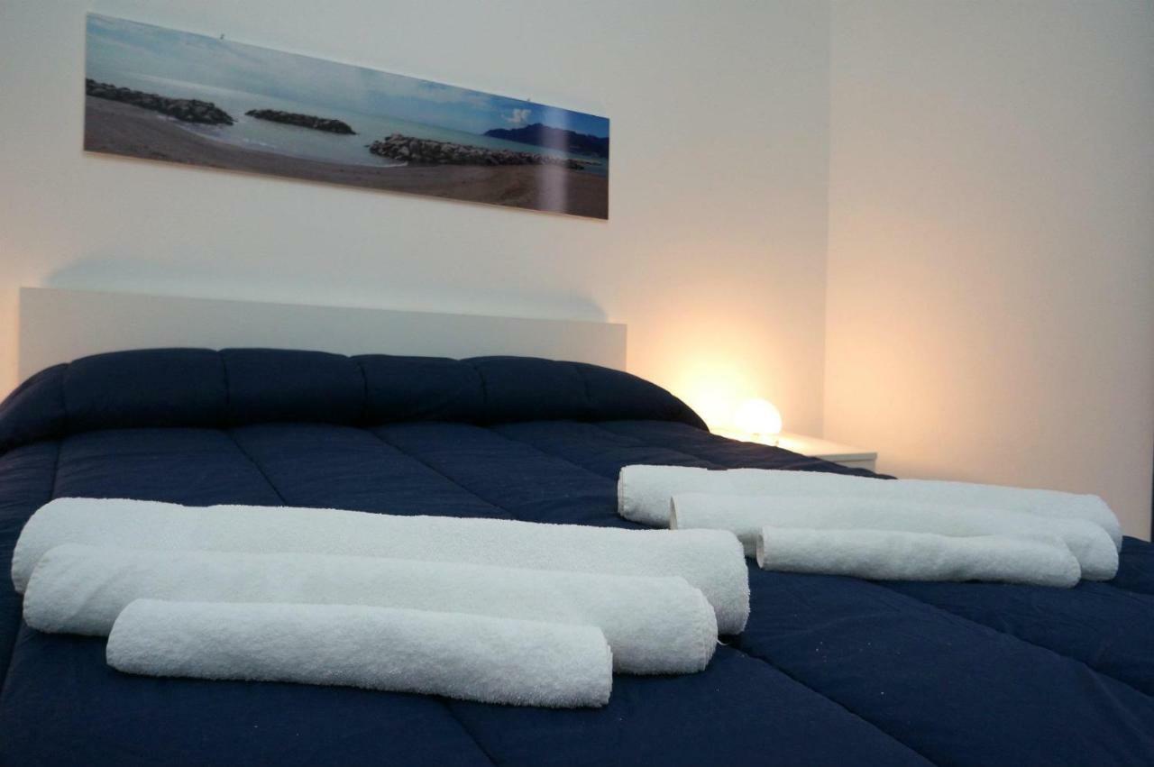 Al Porticciolo Bed & Breakfast Salerno Eksteriør bilde