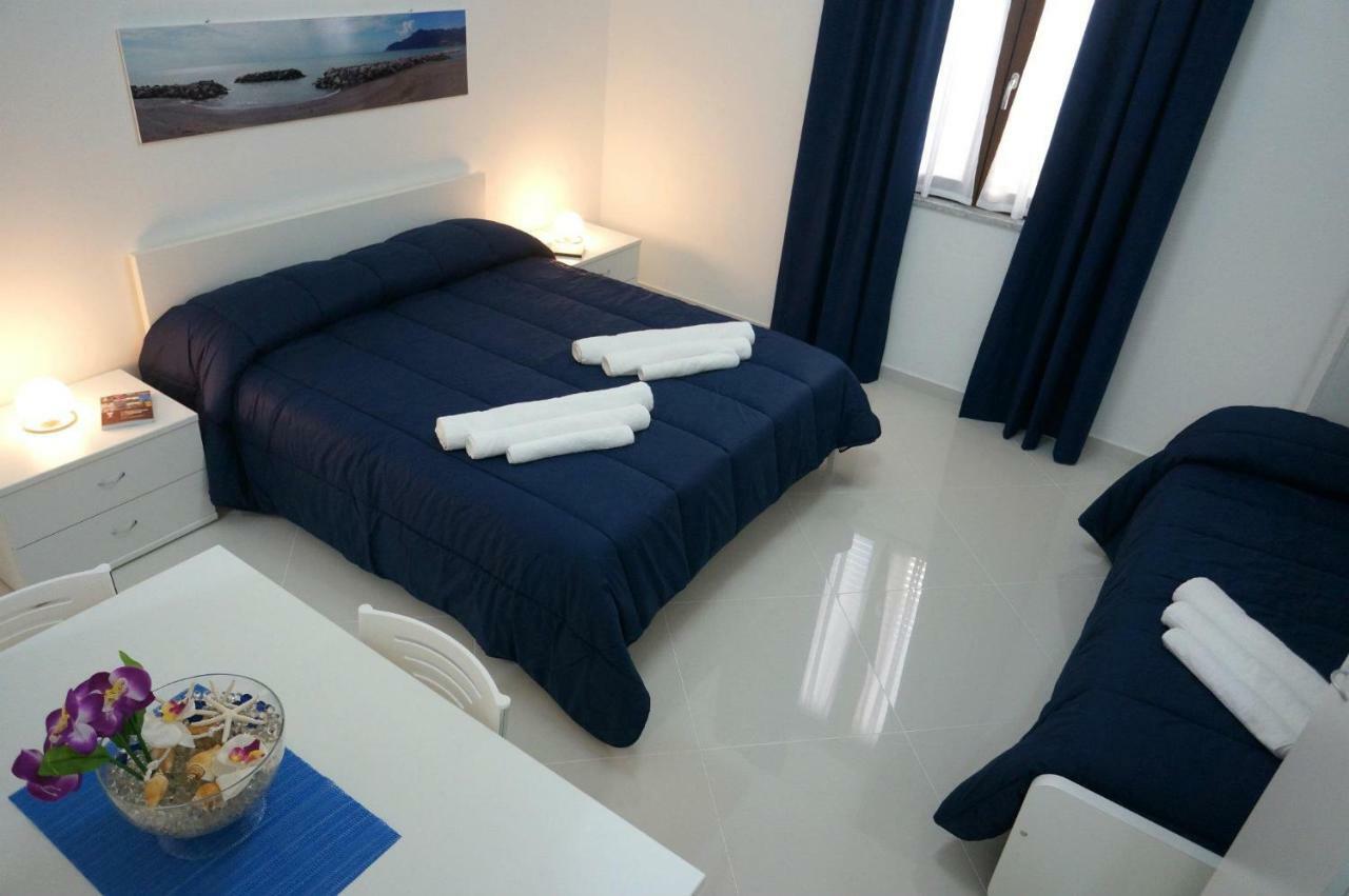 Al Porticciolo Bed & Breakfast Salerno Eksteriør bilde