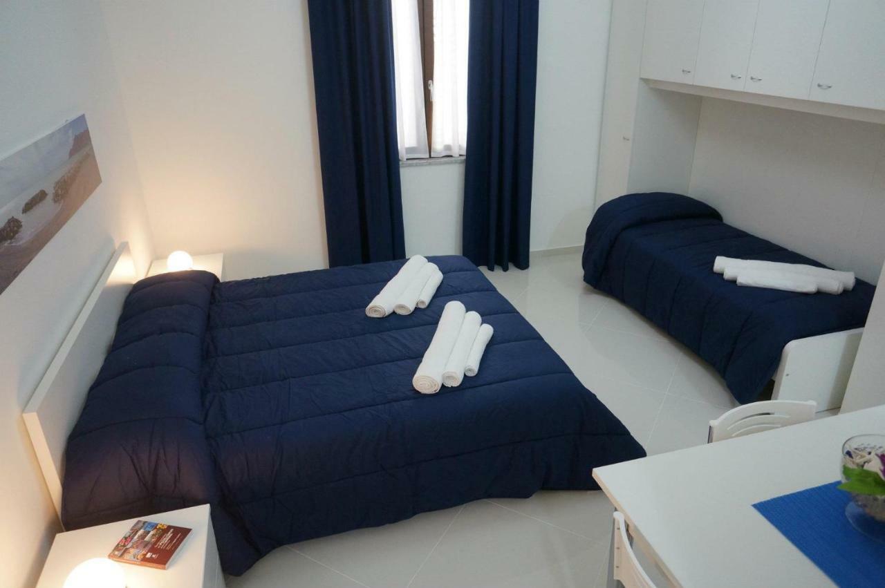 Al Porticciolo Bed & Breakfast Salerno Eksteriør bilde