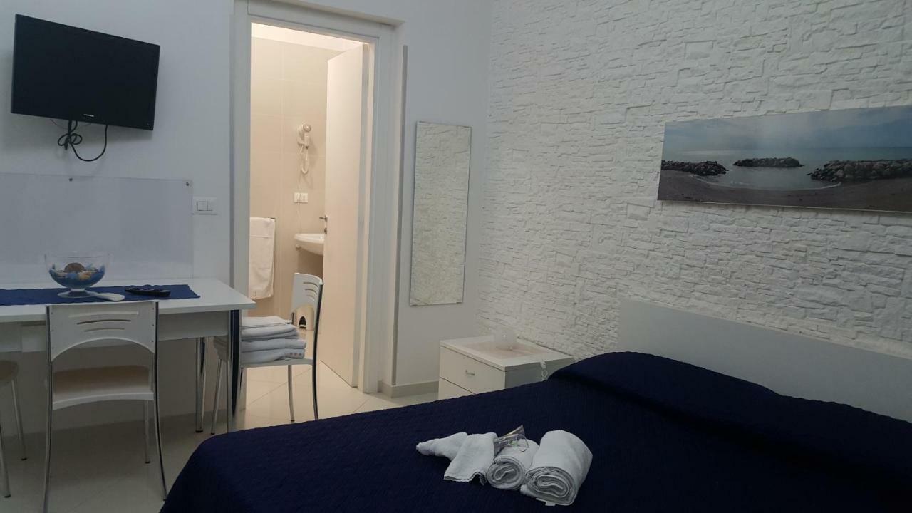 Al Porticciolo Bed & Breakfast Salerno Eksteriør bilde