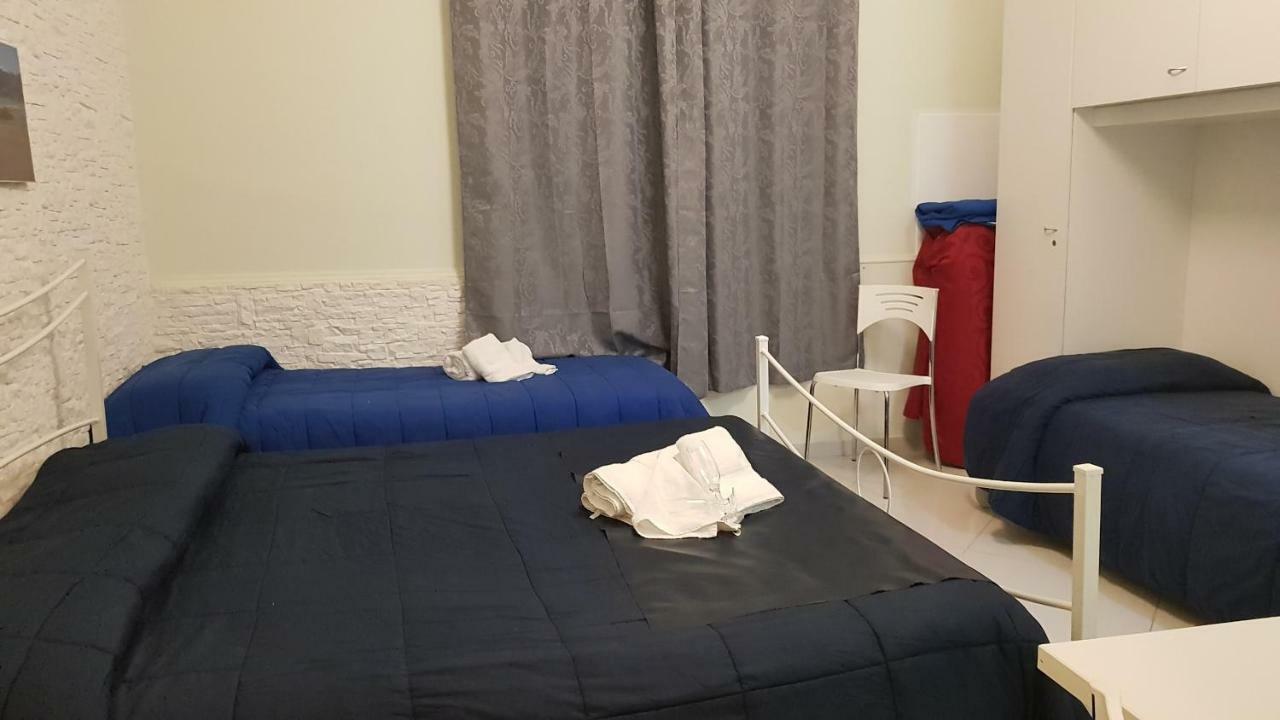 Al Porticciolo Bed & Breakfast Salerno Eksteriør bilde