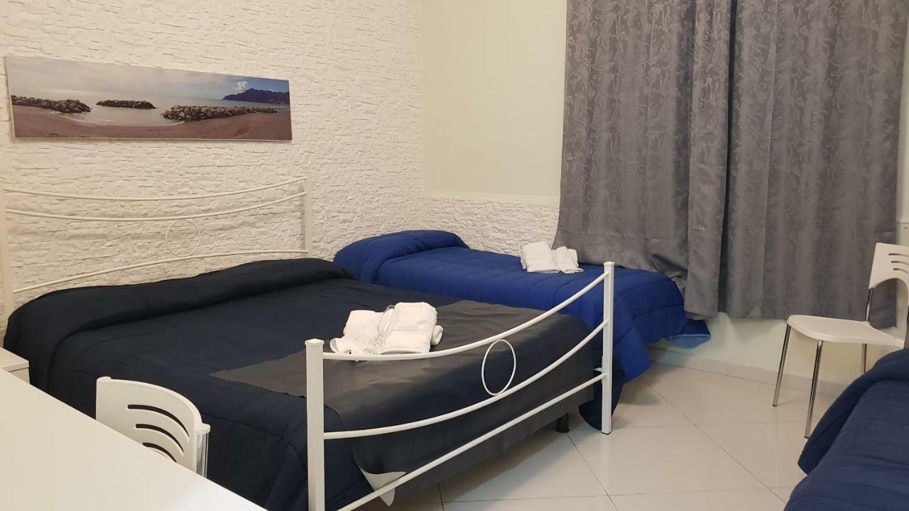 Al Porticciolo Bed & Breakfast Salerno Eksteriør bilde